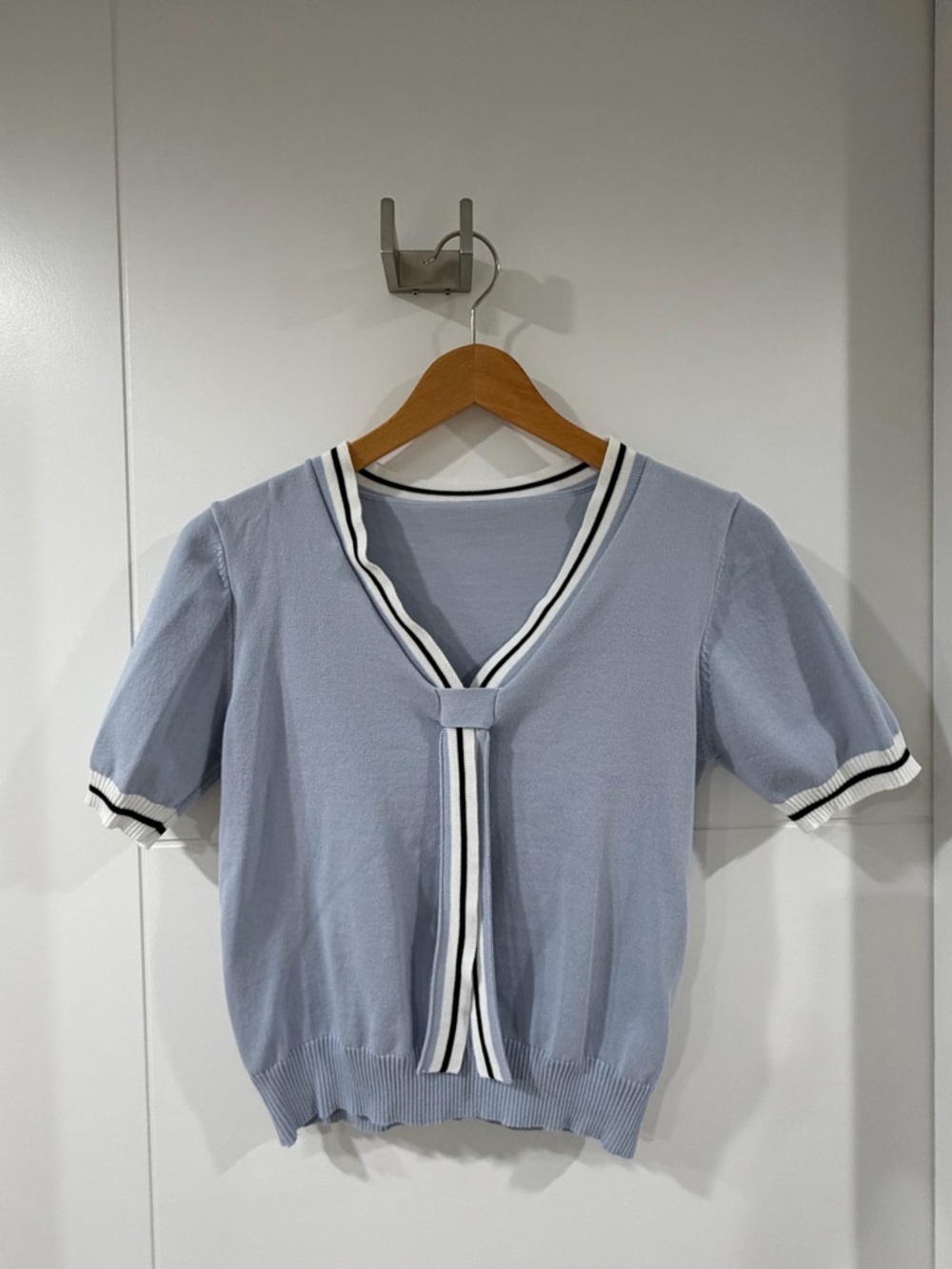 Shein Light Blue Knit Tie-Front V-Neck Top, medium, like new